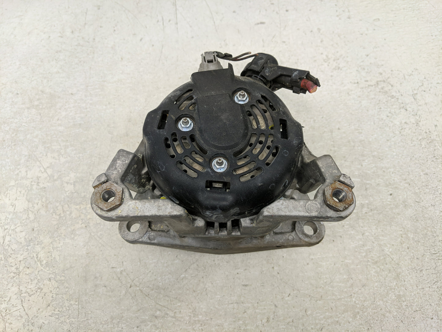 2004-2006 Dodge Durango Alternator Replacement Generator Charging Assembly Engine OEM Fits Fits 2003 2004 2005 2006 OEM Used