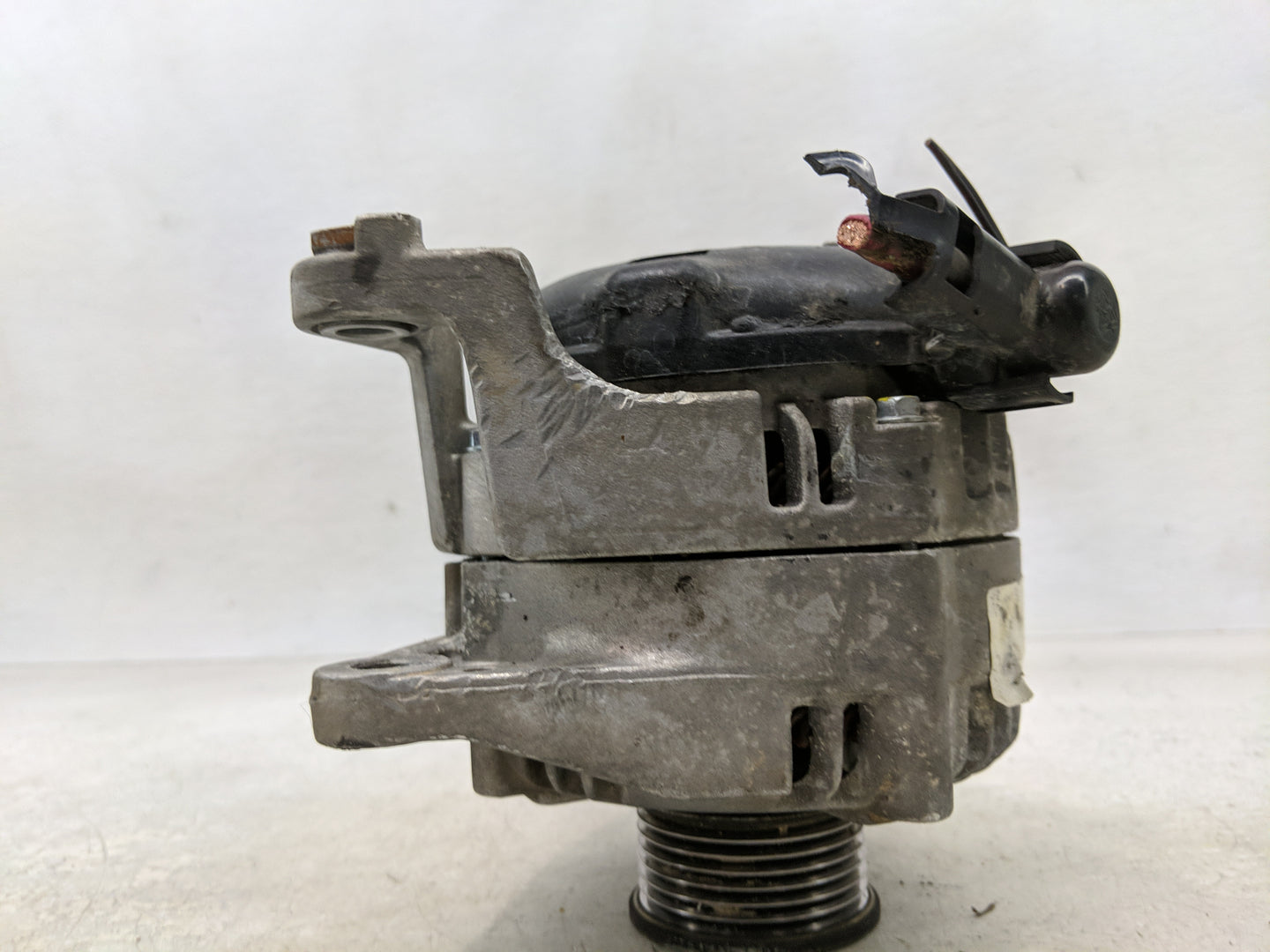 2004-2006 Dodge Durango Alternator Replacement Generator Charging Assembly Engine OEM Fits Fits 2003 2004 2005 2006 OEM Used