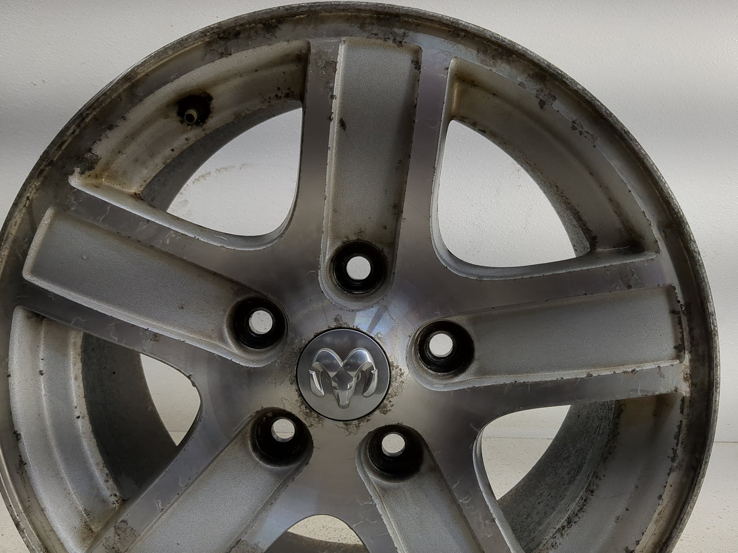 2004-2007 Dodge Durango Oem Wheel Rim 1374704 - Oemusedautoparts1.com