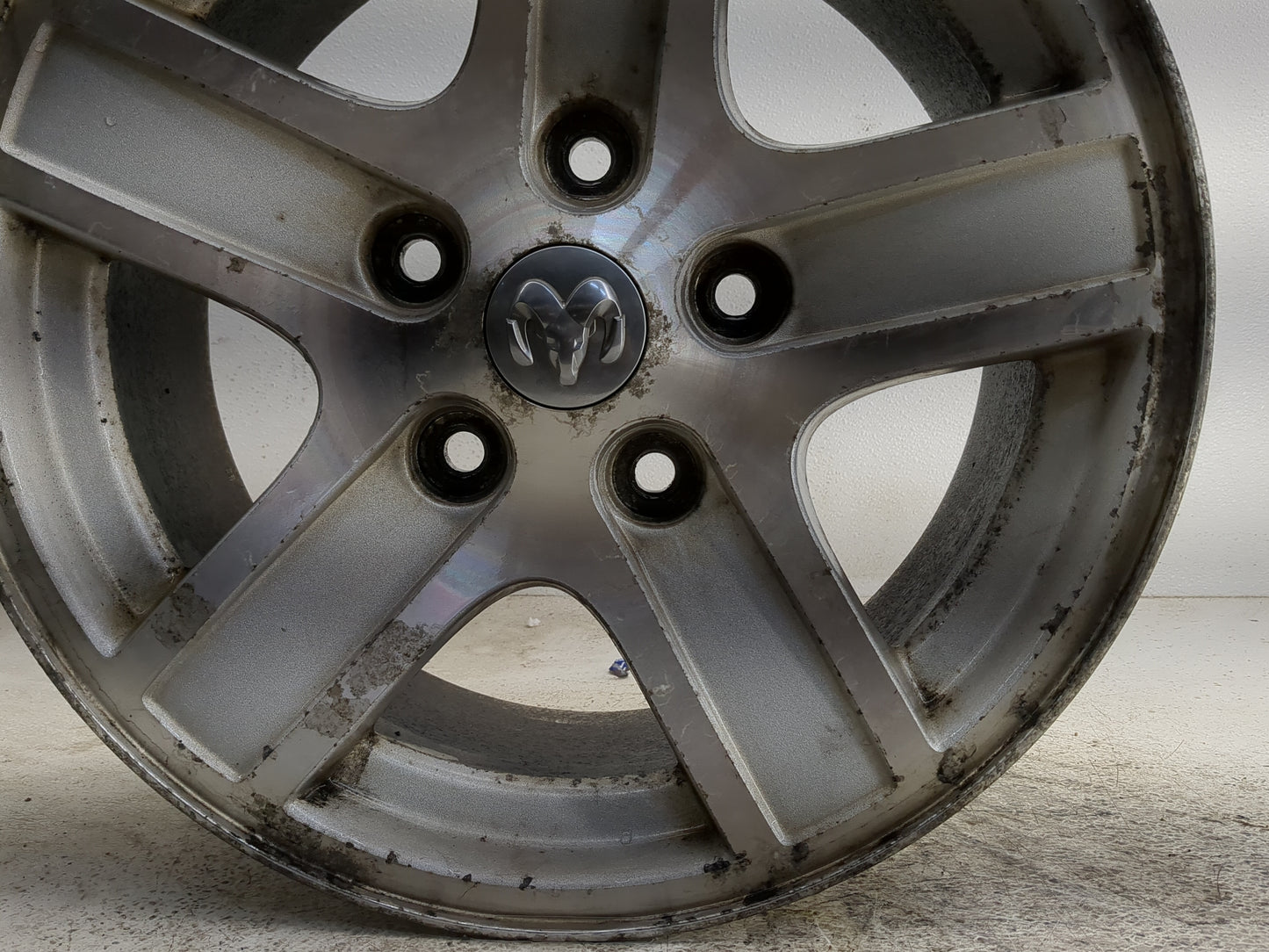 2004-2007 Dodge Durango Oem Wheel Rim 1374704 - Oemusedautoparts1.com