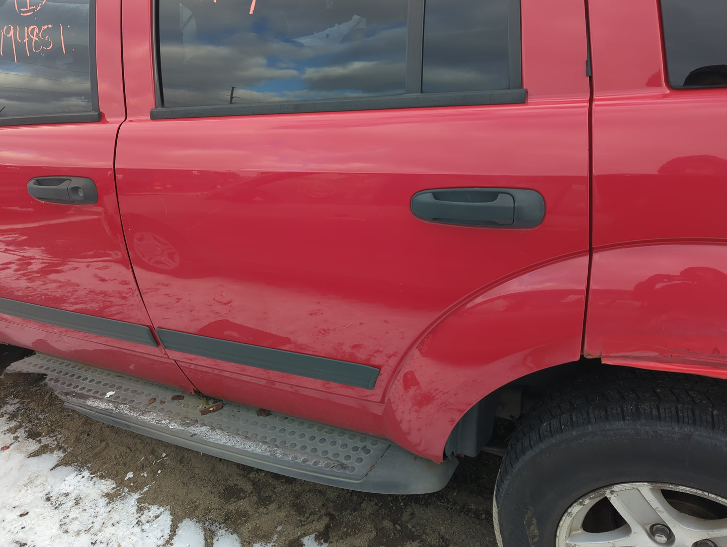 2004-2009 Dodge Durango Driver Rear Door Oem 1379612 - Oemusedautoparts1.com