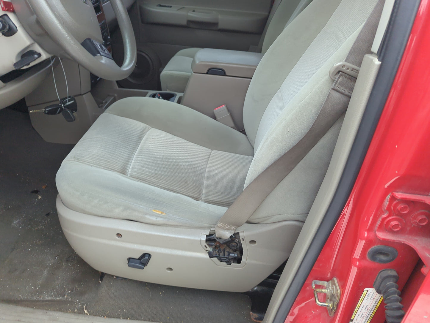 2004-2006 Dodge Durango Driver Front Seat Oem 1379631 - Oemusedautoparts1.com