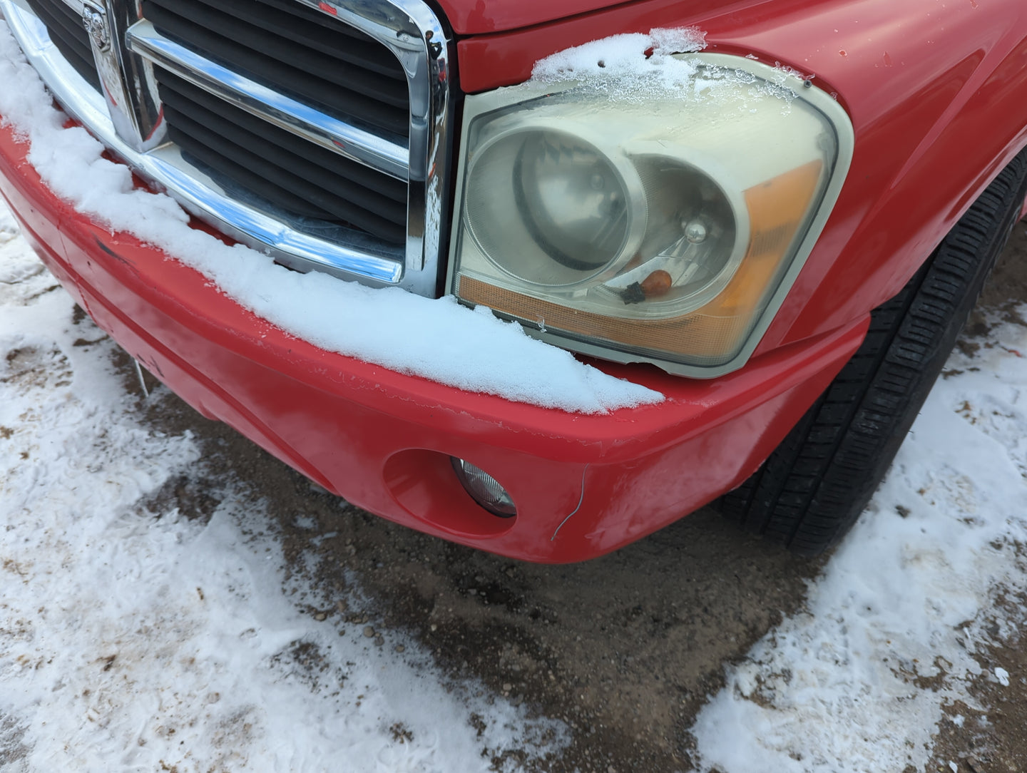 2004-2006 Dodge Durango Front Bumper - Oem 1379661 - Oemusedautoparts1.com