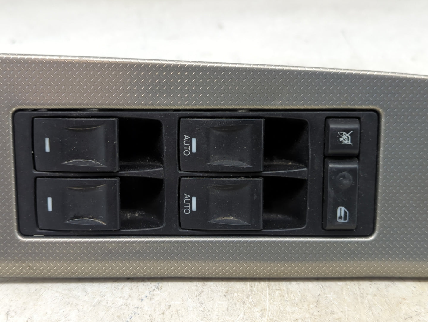 2007-2009 Dodge Durango Master Power Window Switch Replacement Driver Side Left P/N:04602736AA Fits OEM Used Auto Parts - Oe