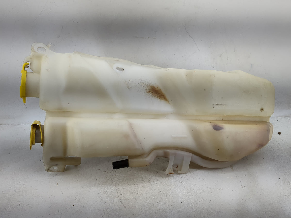 2004-2006 Dodge Durango Windshield Washer Fluid Reservoir Bottle 1482177 - Oemusedautoparts1.com