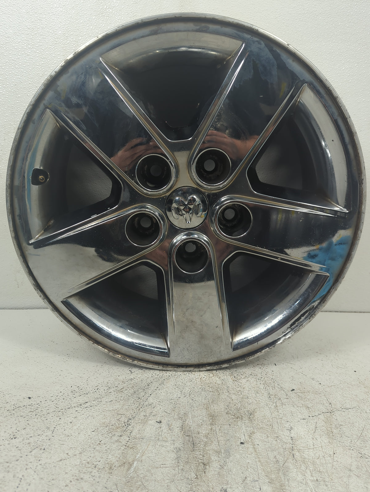2006 Dodge Durango Oem Wheel Rim 5038626 - Oemusedautoparts1.com