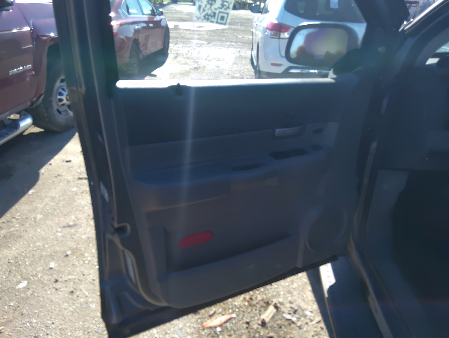 2006 Dodge Durango Front Left Driver Interior Door Panel Trim 5038651 - Oemusedautoparts1.com