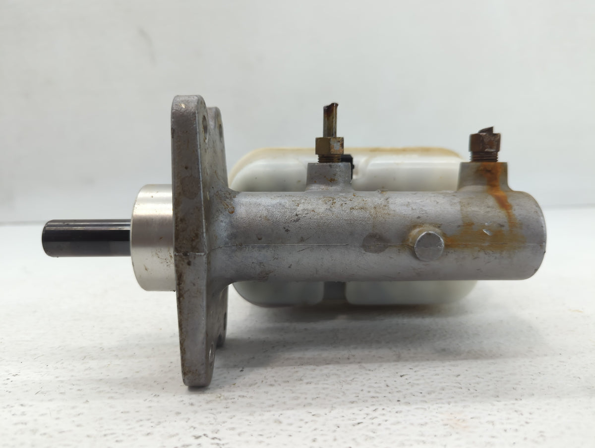 2006-2006 Dodge Durango Brake Master Cylinder 606906 - Oemusedautoparts1.com
