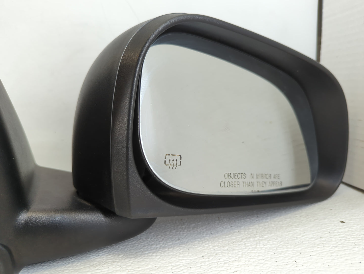 2004-2009 Dodge Durango Passenger Side View Mirror - Right Door Mirror OEM Used - Oemusedautoparts1.com