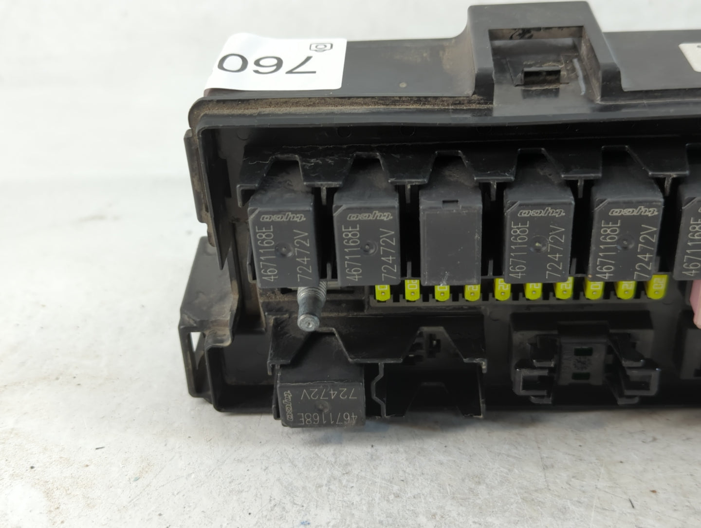 2004-2006 Dodge Durango Fusebox Fuse Box Panel Relay Module P/N:04692112AD Fits Fits 2004 2005 2006 OEM Used Auto Parts - Oe