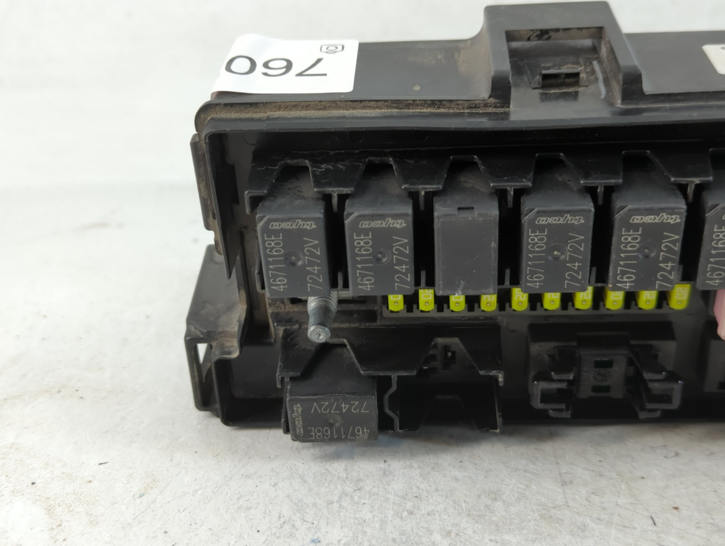2004-2006 Dodge Durango Fusebox Fuse Box Panel Relay Module P/N:04692112AD Fits Fits 2004 2005 2006 OEM Used Auto Parts - Oe