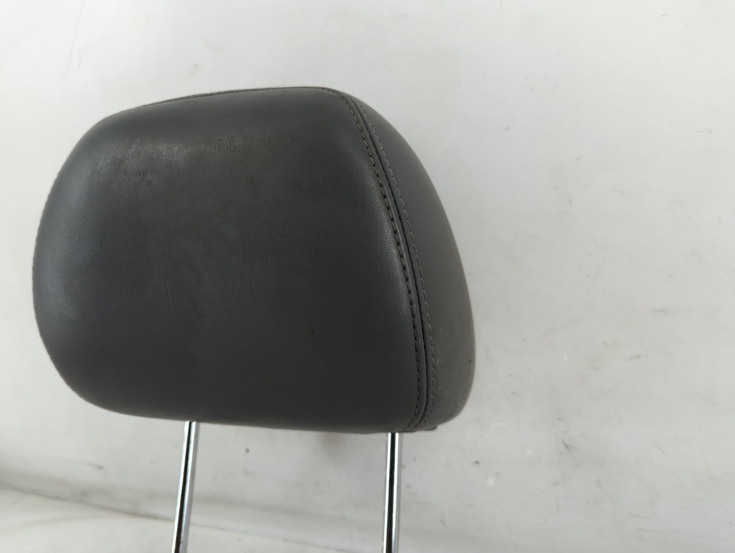 2006 Dodge Durango Headrest Head Rest Front Driver Passenger Seat Fits OEM Used Auto Parts - Oemusedautoparts1.com