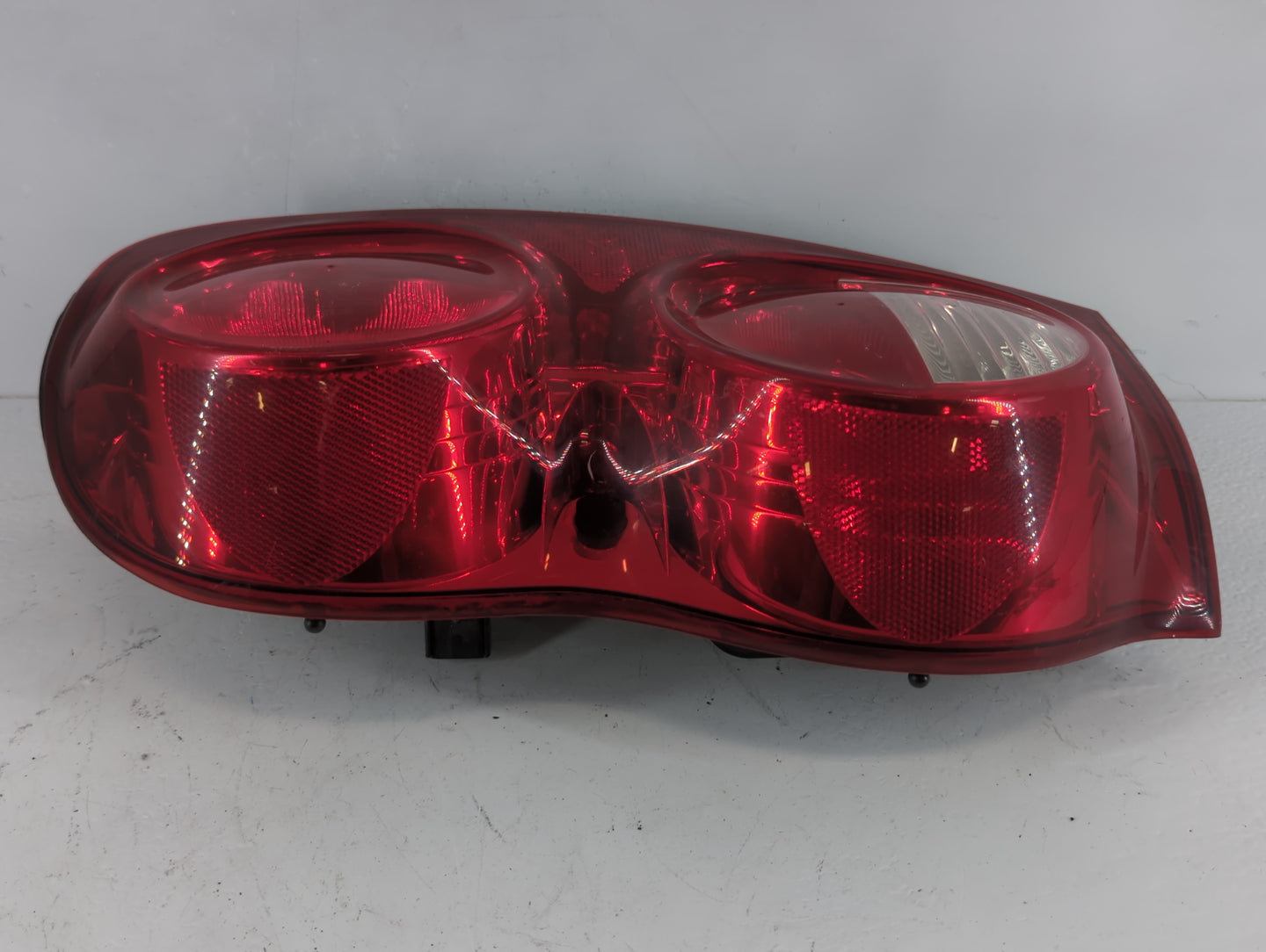 2004-2009 Dodge Durango Tail Light Assembly Driver Left OEM Fits Fits 2004 2005 2006 2007 2008 2009 OEM Used Auto Parts - Oe