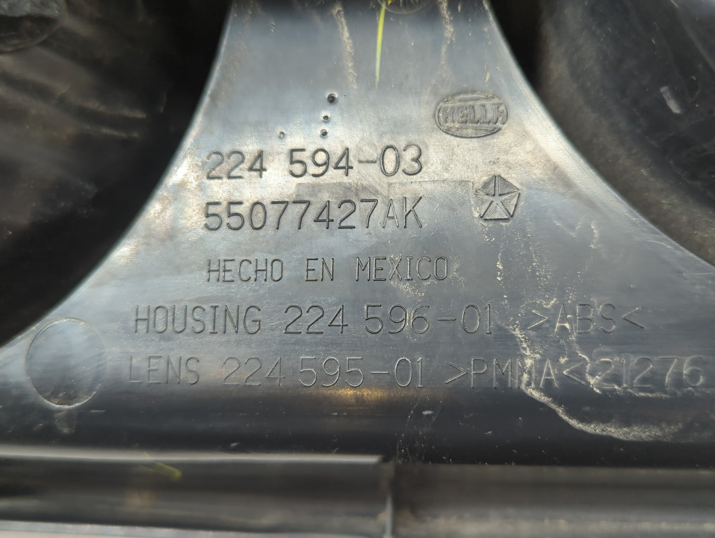 2004-2009 Dodge Durango Tail Light Assembly Driver Left OEM Fits Fits 2004 2005 2006 2007 2008 2009 OEM Used Auto Parts - Oe