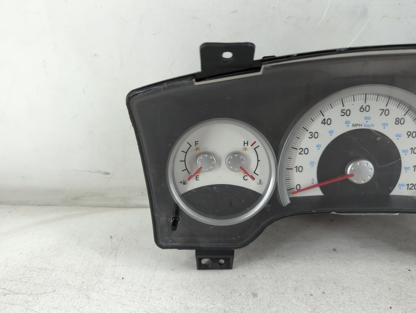 2006 Dodge Durango Instrument Cluster Speedometer Gauges Fits OEM Used Auto Parts - Oemusedautoparts1.com