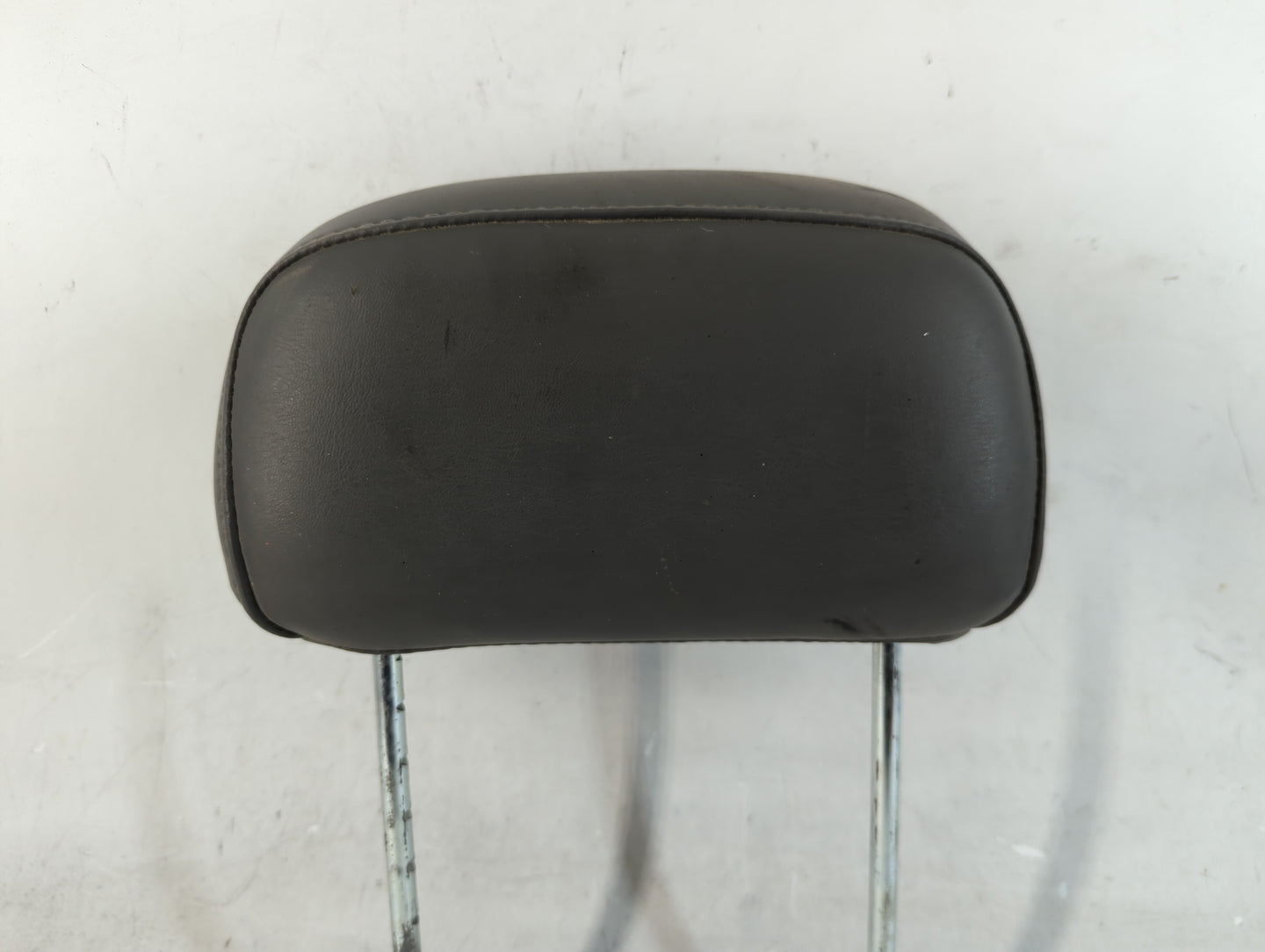 2006 Dodge Durango Headrest Head Rest Rear Center Seat Fits OEM Used Auto Parts - Oemusedautoparts1.com