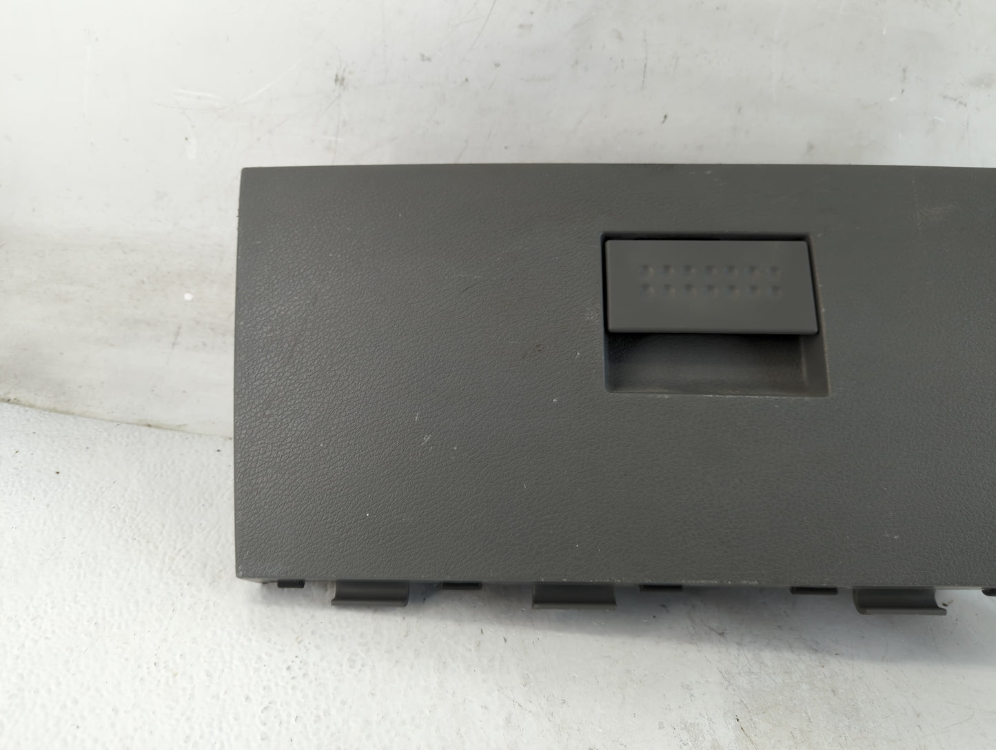 2006 Dodge Durango Passenger Glove Box Door Storage Compartment - Oemusedautoparts1.com