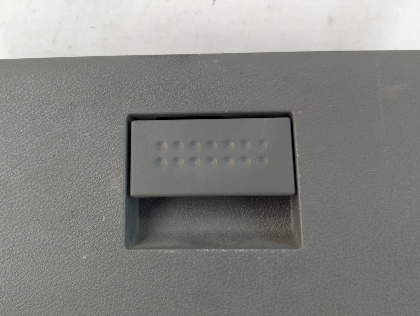 2006 Dodge Durango Passenger Glove Box Door Storage Compartment - Oemusedautoparts1.com