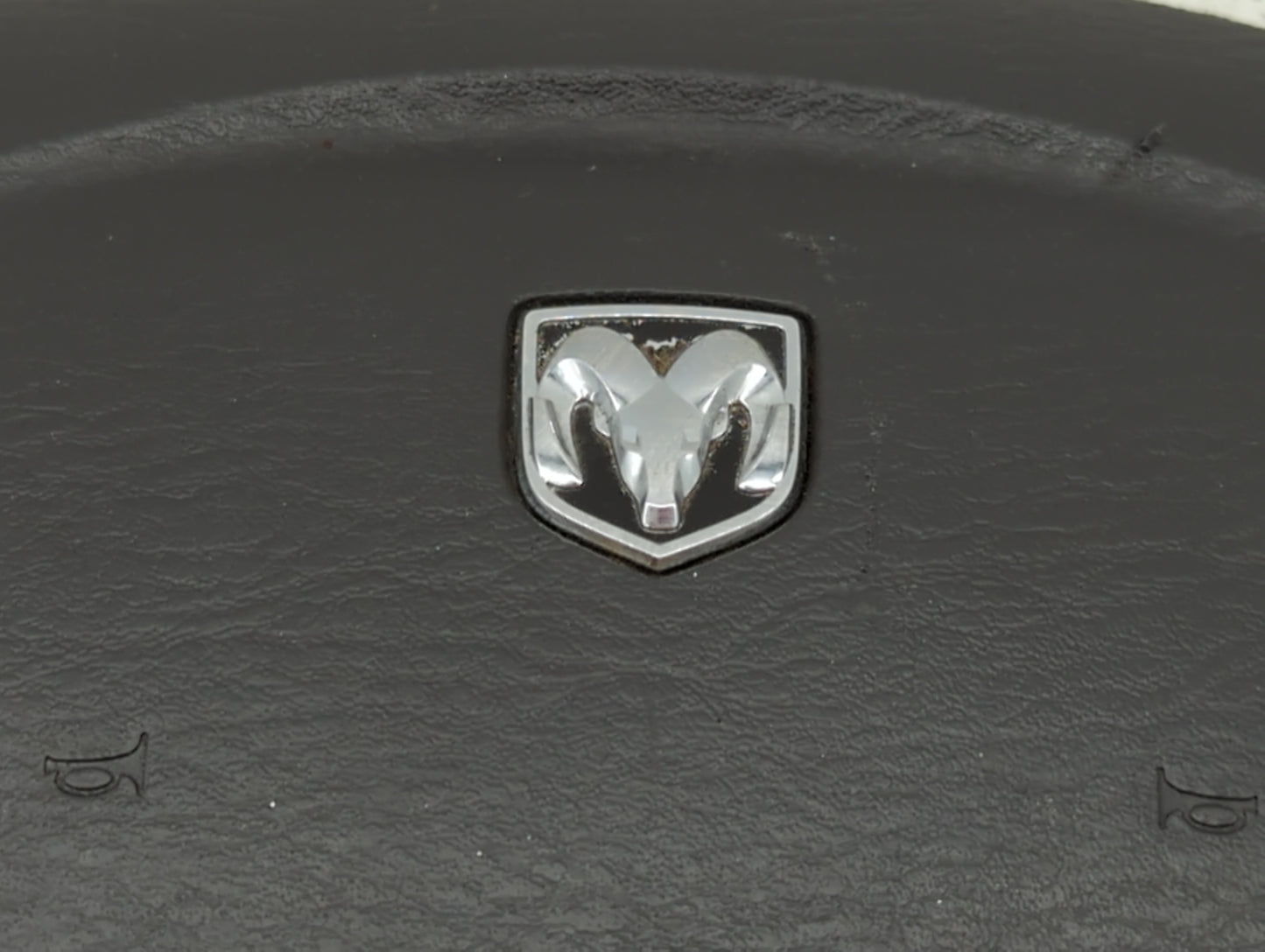 2006 Dodge Grand Caravan Air Bag Driver Left Steering Wheel Mounted P/N:P0YS921DVAD Fits Fits 2007 OEM Used Auto Parts - Oem