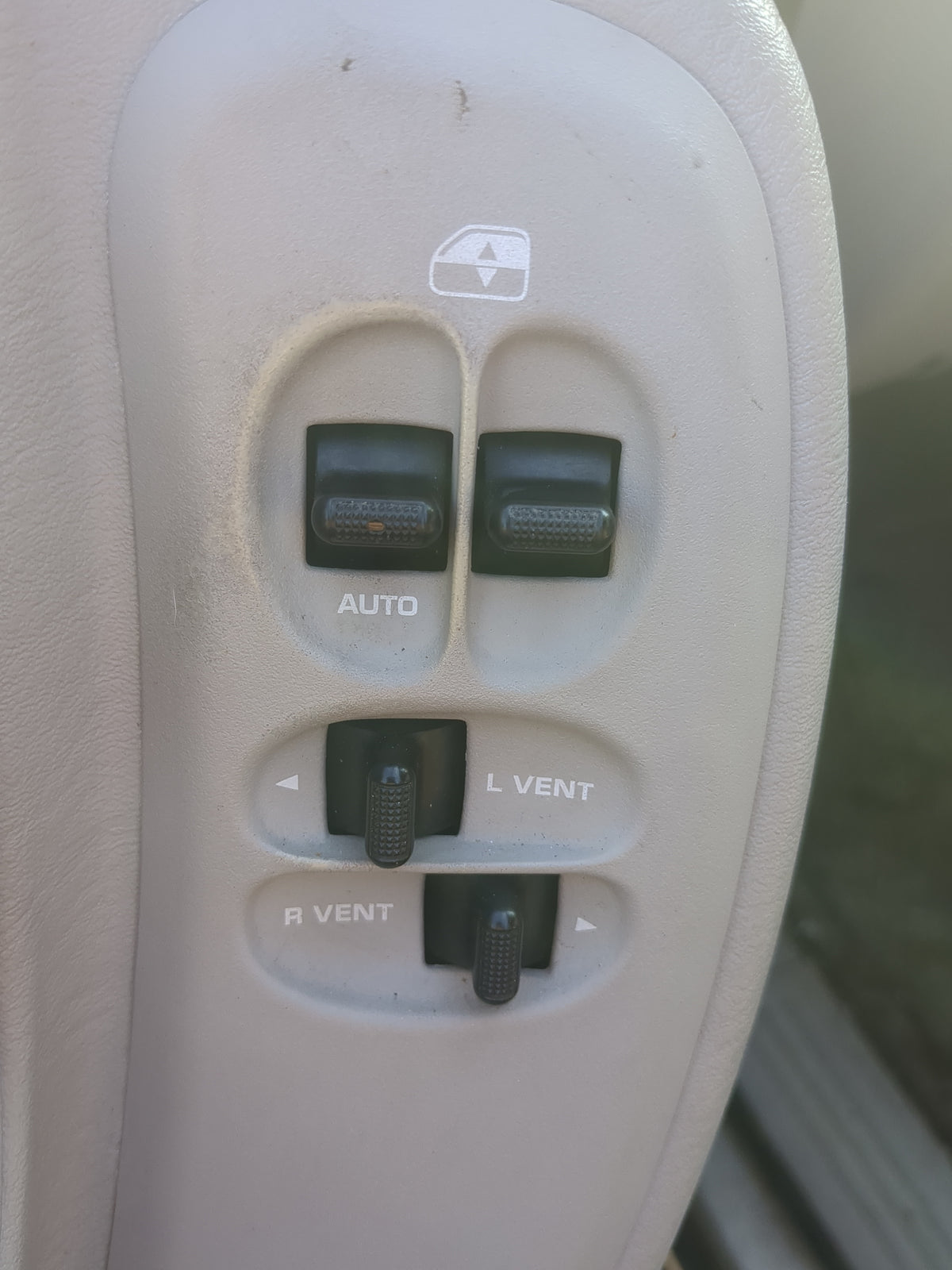 2006 Dodge Grand Caravan Master Power Window Switch Replacement Driver Side Left Fits Fits 2004 2005 2007 OEM Used Auto Part
