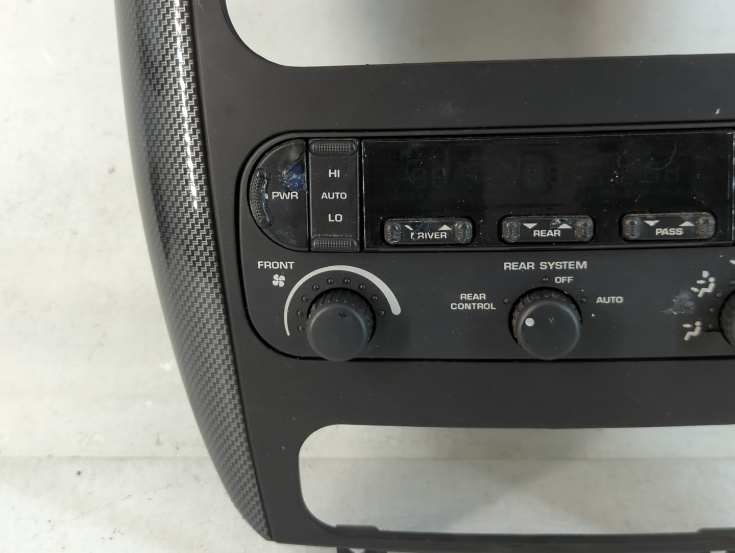 2006 Dodge Grand Caravan Climate Control Module Temperature AC/Heater Replacement P/N:28021654 P05136781AB Fits OEM Used Aut