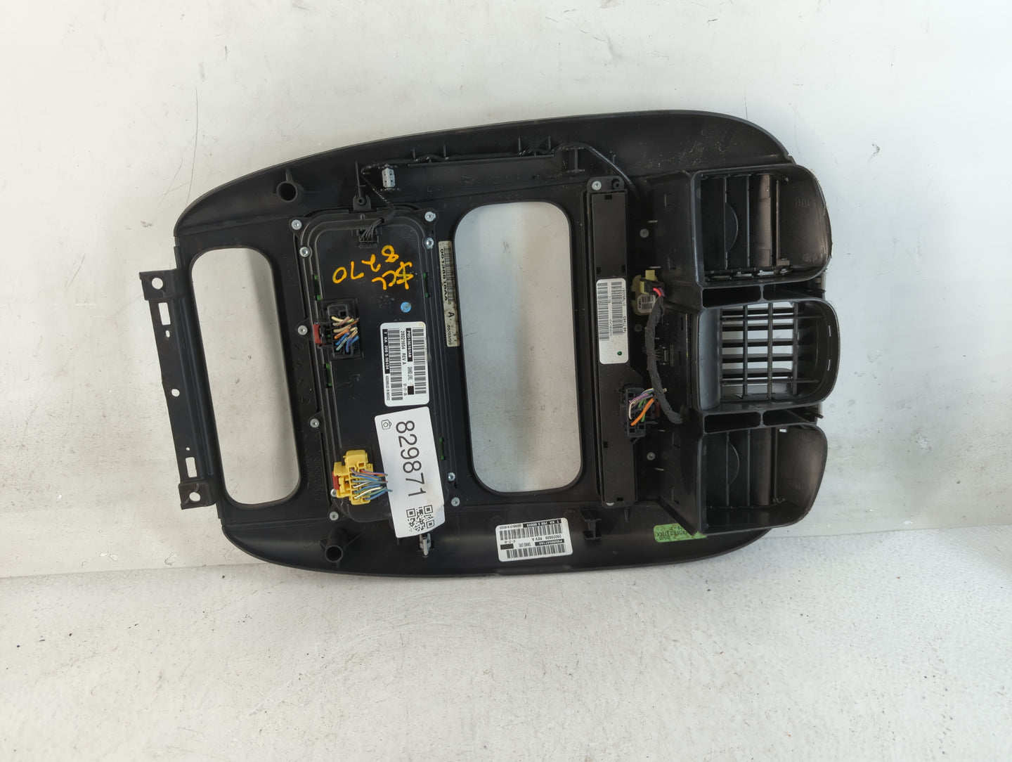 2006 Dodge Grand Caravan Climate Control Module Temperature AC/Heater Replacement P/N:28021654 P05136781AB Fits OEM Used Aut