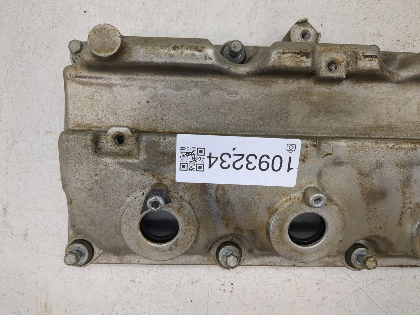 2006 Dodge Magnum Driver Left Cylinder Head Valve Cover P/N:04792880AC Fits OEM Used Auto Parts - Oemusedautoparts1.com