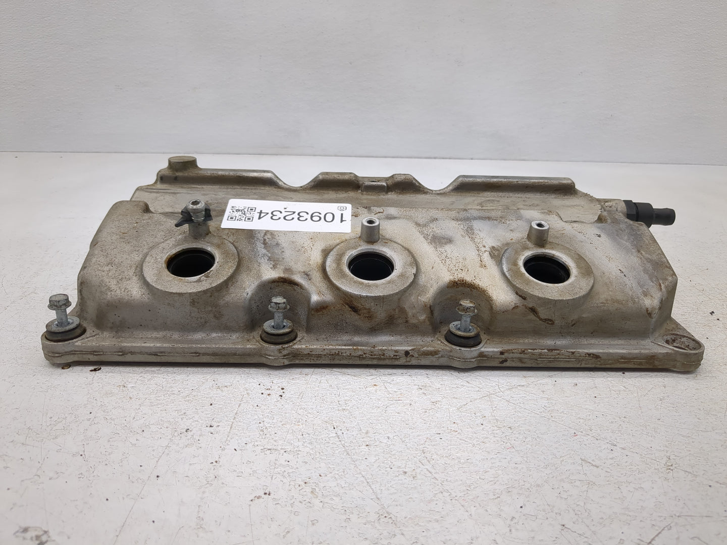 2006 Dodge Magnum Driver Left Cylinder Head Valve Cover P/N:04792880AC Fits OEM Used Auto Parts - Oemusedautoparts1.com