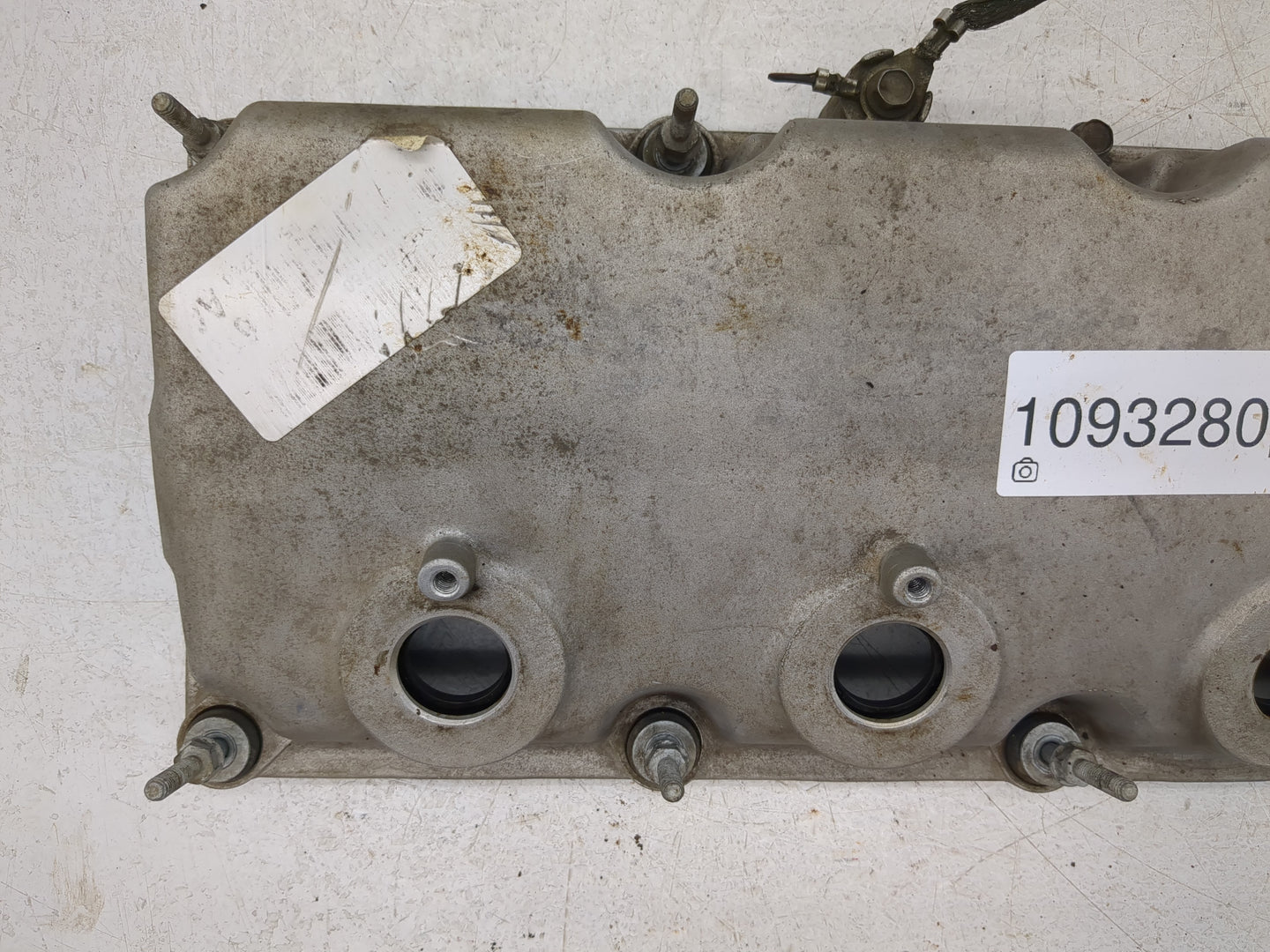 2006 Dodge Magnum Driver Left Cylinder Head Valve Cover P/N:04792967AC Fits OEM Used Auto Parts - Oemusedautoparts1.com