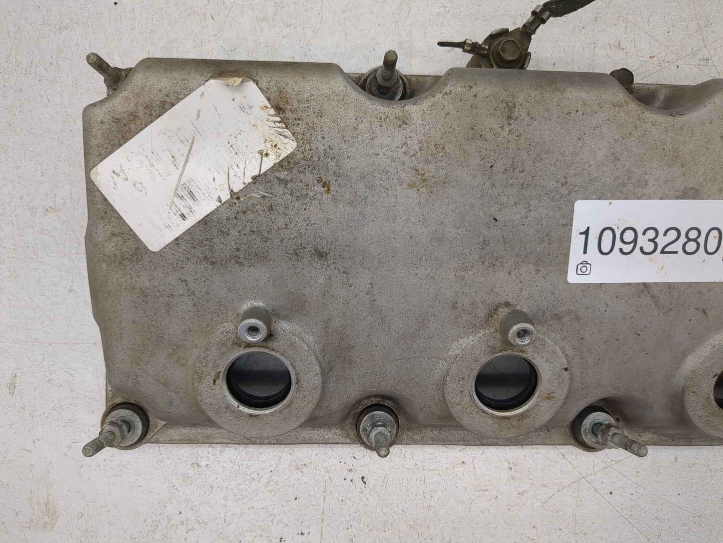 2006 Dodge Magnum Driver Left Cylinder Head Valve Cover P/N:04792967AC Fits OEM Used Auto Parts - Oemusedautoparts1.com