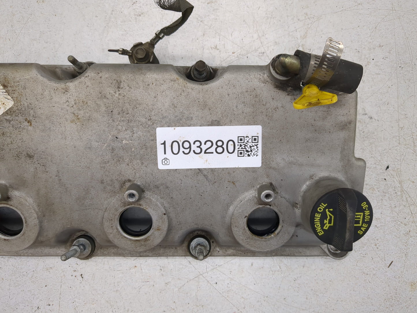 2006 Dodge Magnum Driver Left Cylinder Head Valve Cover P/N:04792967AC Fits OEM Used Auto Parts - Oemusedautoparts1.com