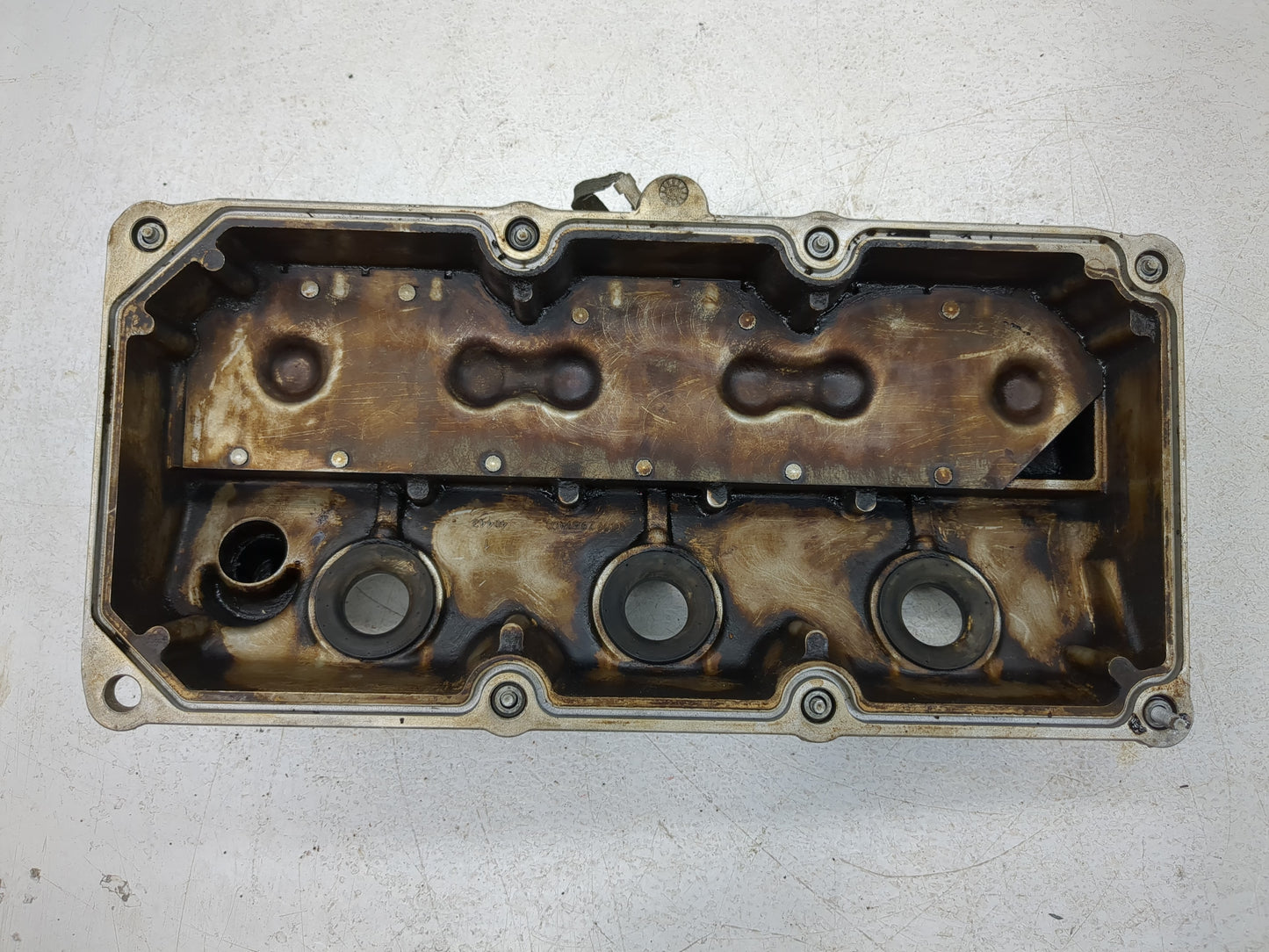 2006 Dodge Magnum Driver Left Cylinder Head Valve Cover P/N:04792967AC Fits OEM Used Auto Parts - Oemusedautoparts1.com