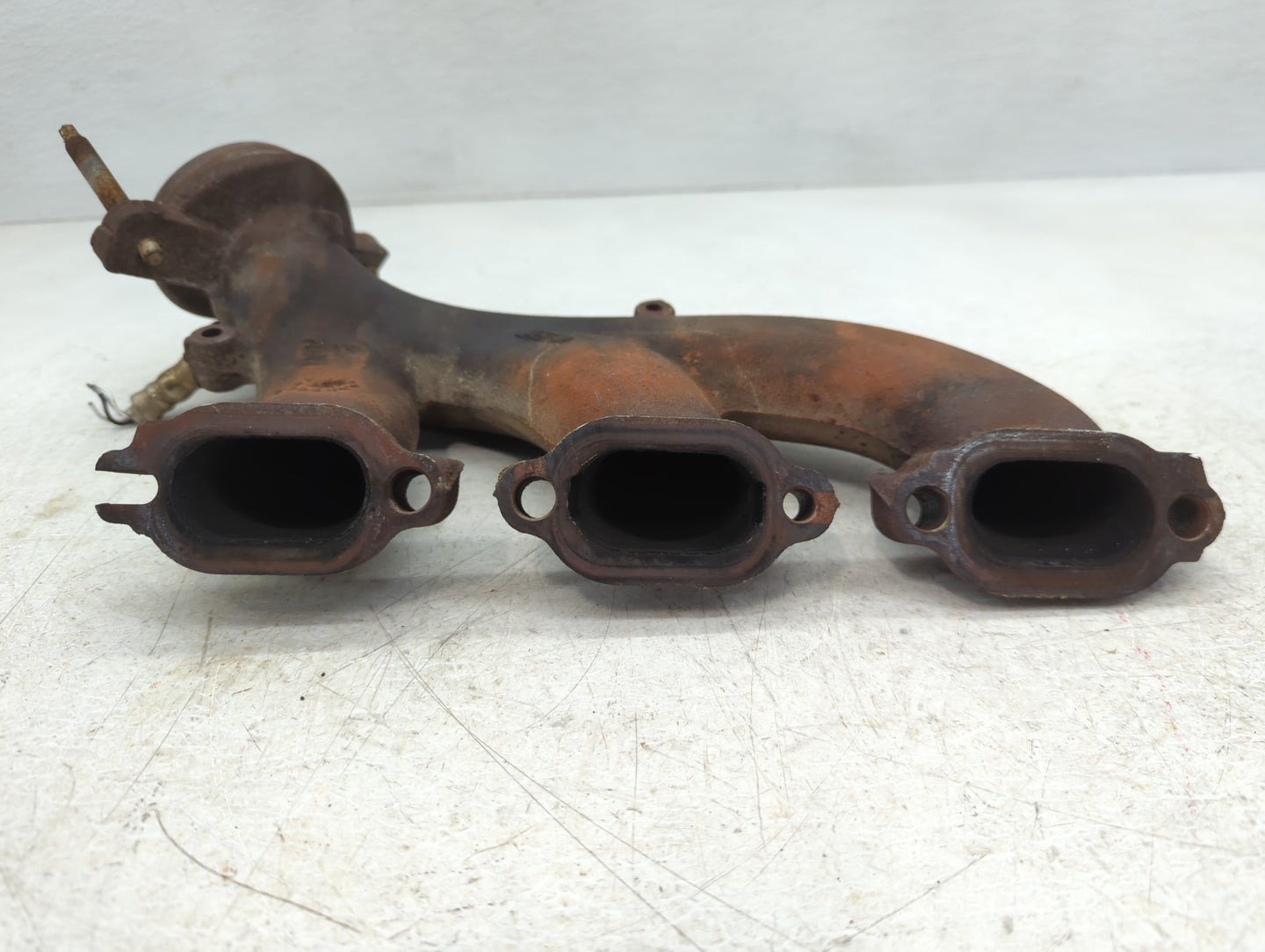 2005-2008 Dodge Magnum Turbocharger Exhaust Manifold With Turbo Charger - Oemusedautoparts1.com
