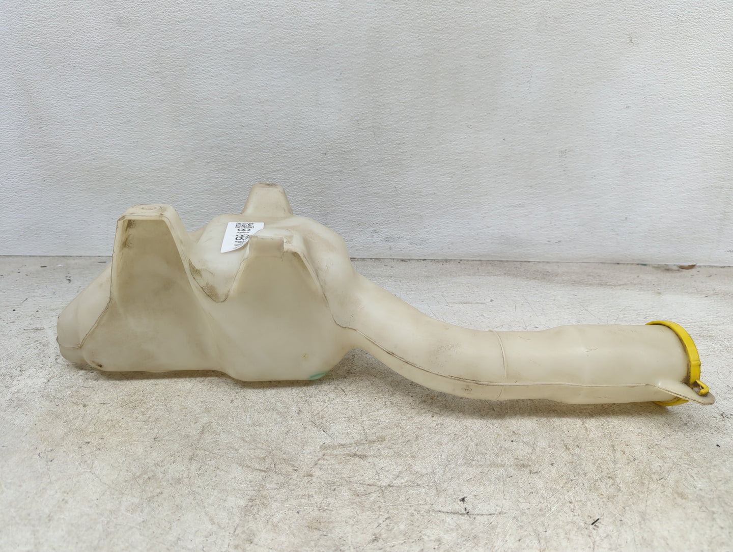 Dodge Magnum Windshield Washer Fluid Reservoir Bottle Oem - Oemusedautoparts1.com