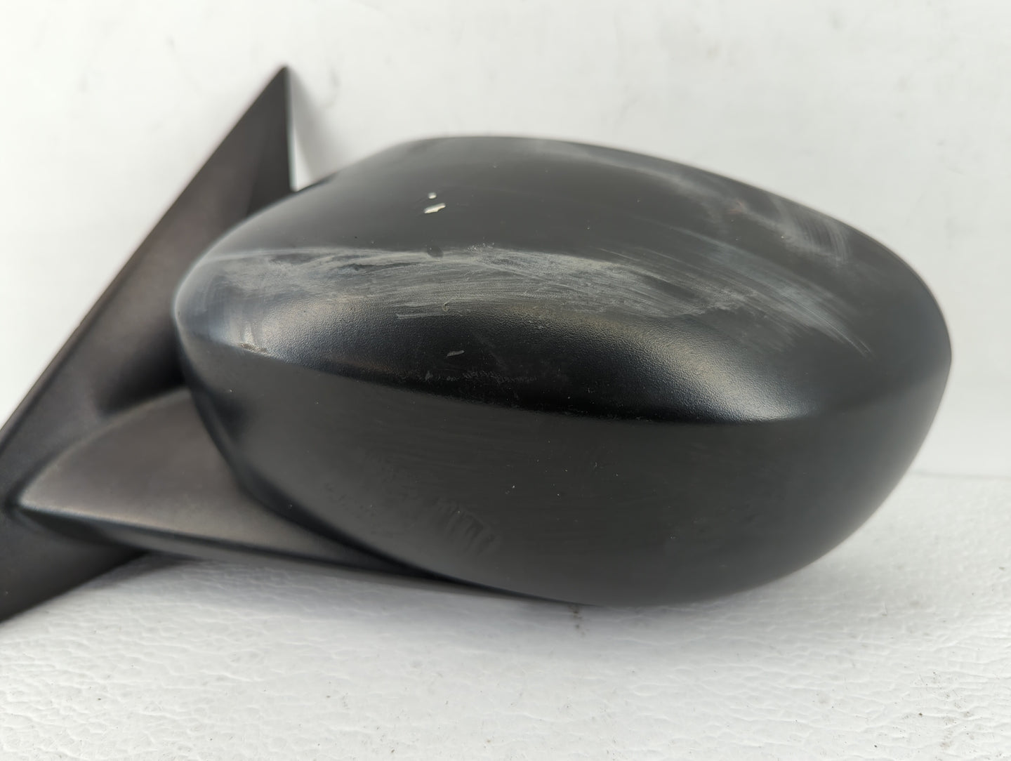 2005-2008 Dodge Magnum Driver Side View Mirror - Left Door Mirror OEM Used - Oemusedautoparts1.com