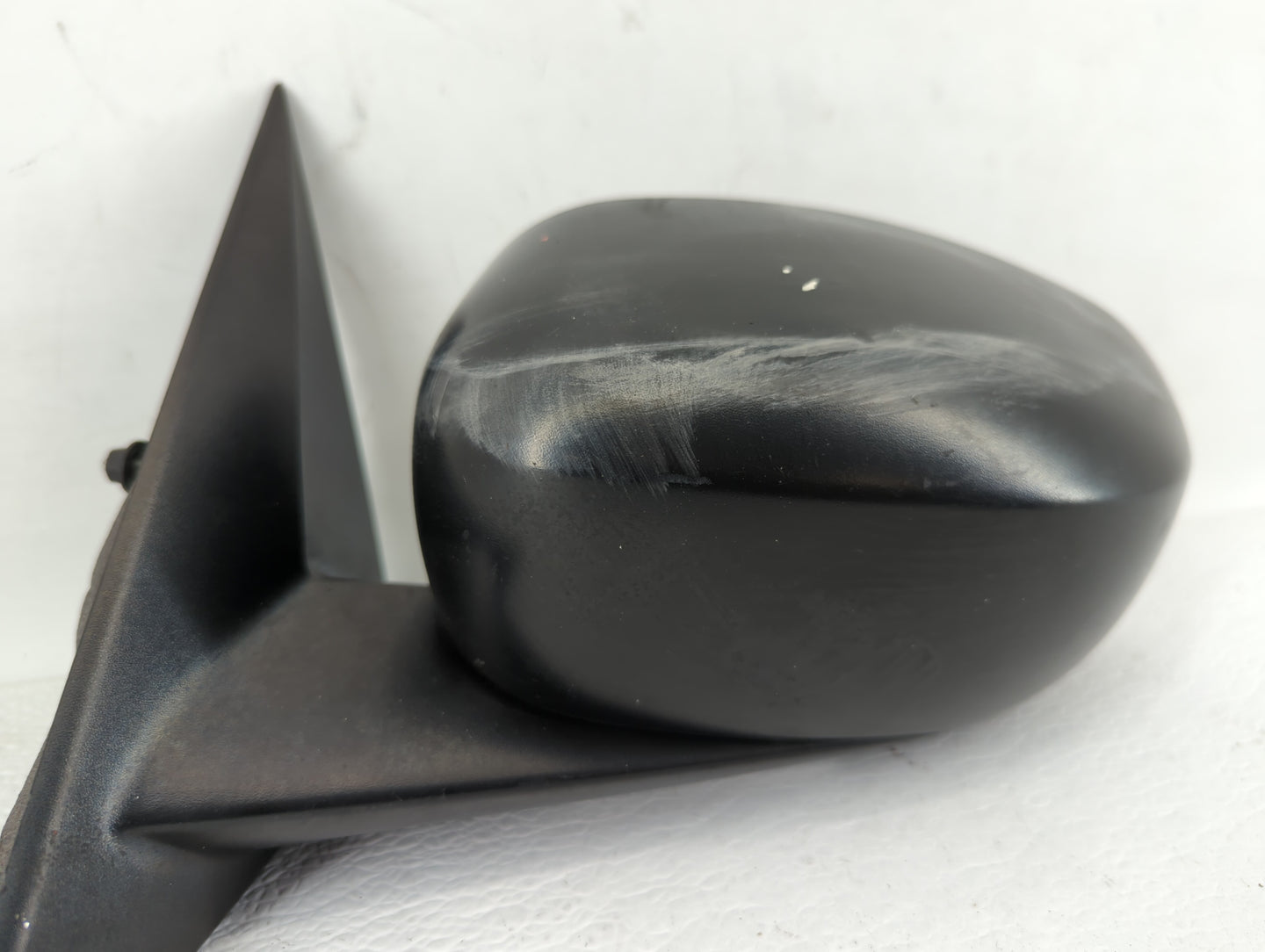 2005-2008 Dodge Magnum Driver Side View Mirror - Left Door Mirror OEM Used - Oemusedautoparts1.com