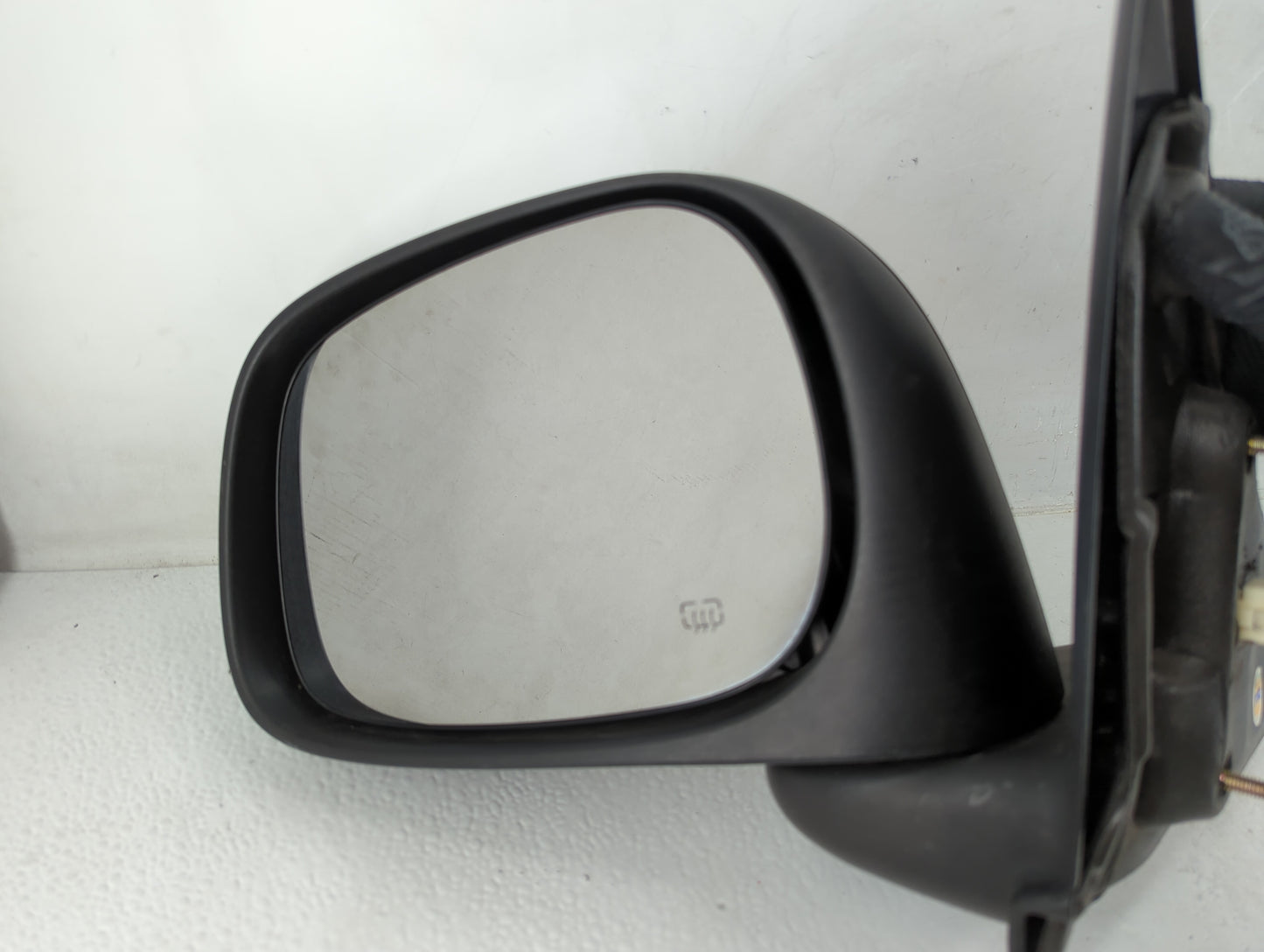 2002-2008 Dodge Ram 1500 Driver Side View Mirror - Left Door Mirror OEM Used - Oemusedautoparts1.com