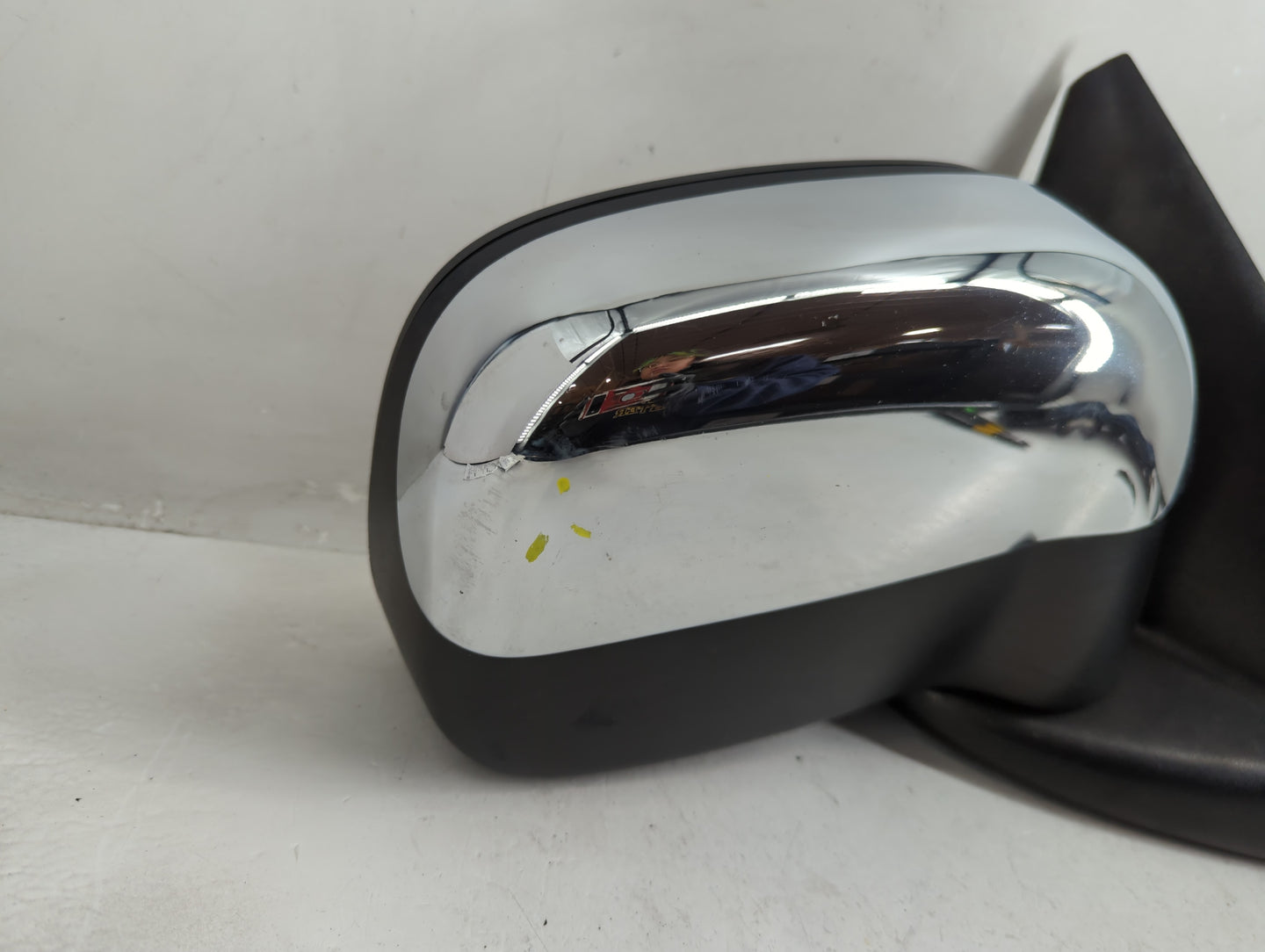 2002-2008 Dodge Ram 1500 Passenger Side View Mirror - Right Door Mirror OEM Used - Oemusedautoparts1.com