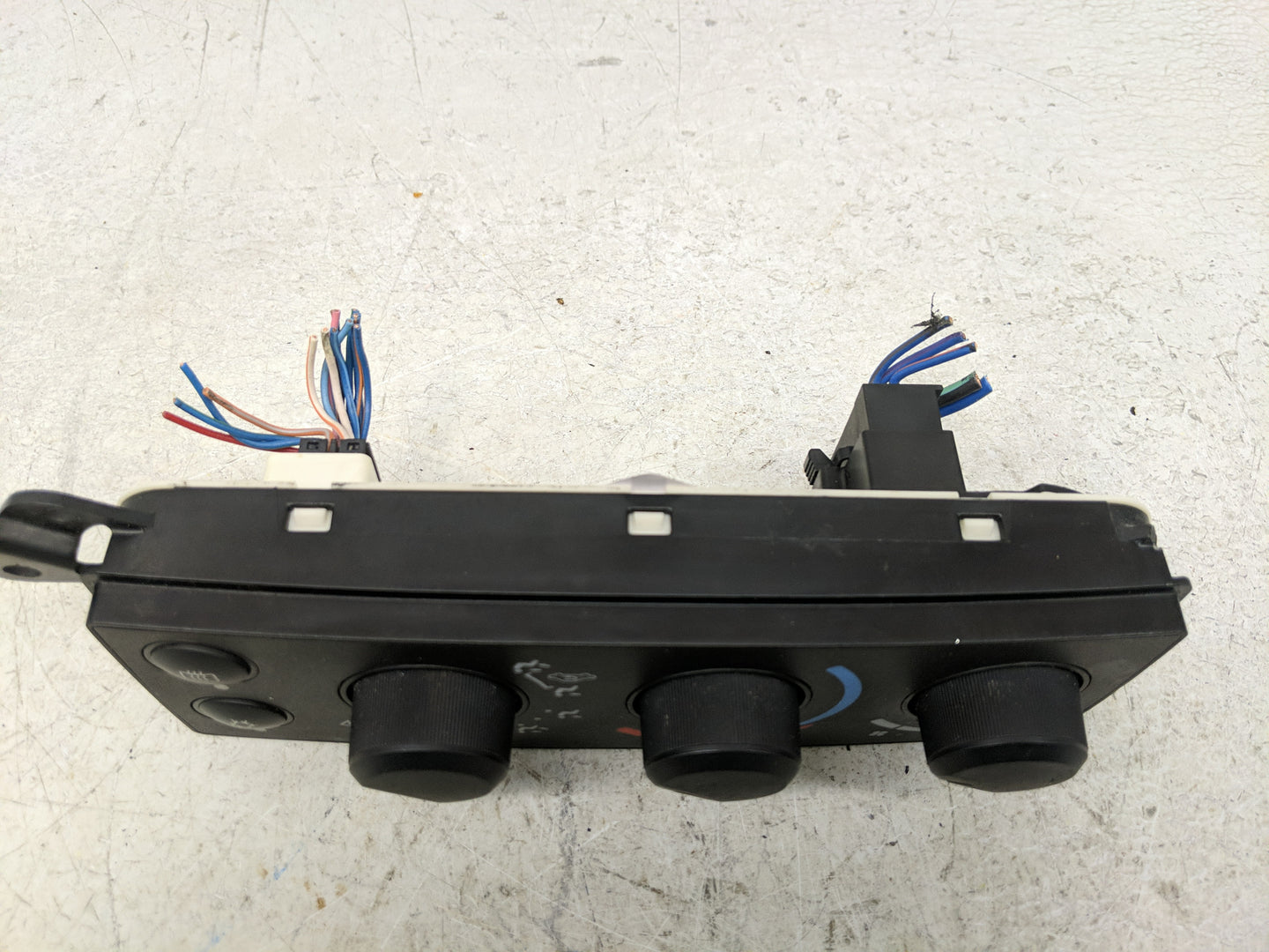 2006-2007 Dodge Ram 1500 Climate Control Module Temperature AC/Heater Replacement P/N:P55056755AB Fits Fits 2006 2007 2008 O