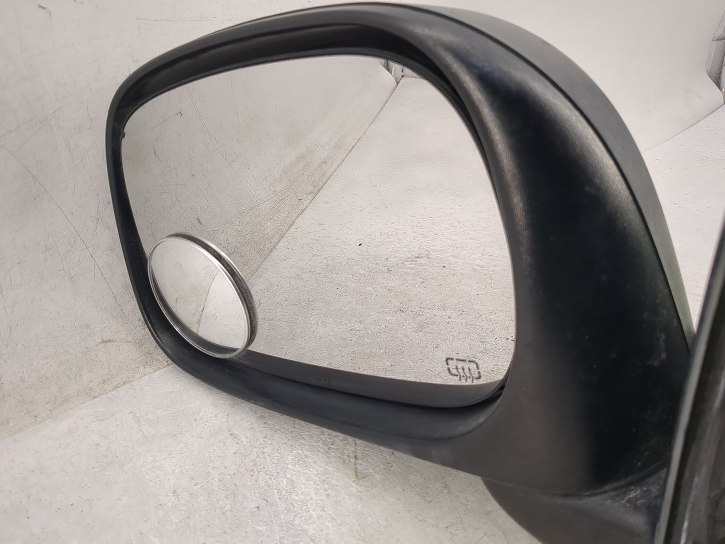 2002-2008 Dodge Ram 1500 Driver Side View Mirror - Left Door Mirror OEM Used - Oemusedautoparts1.com