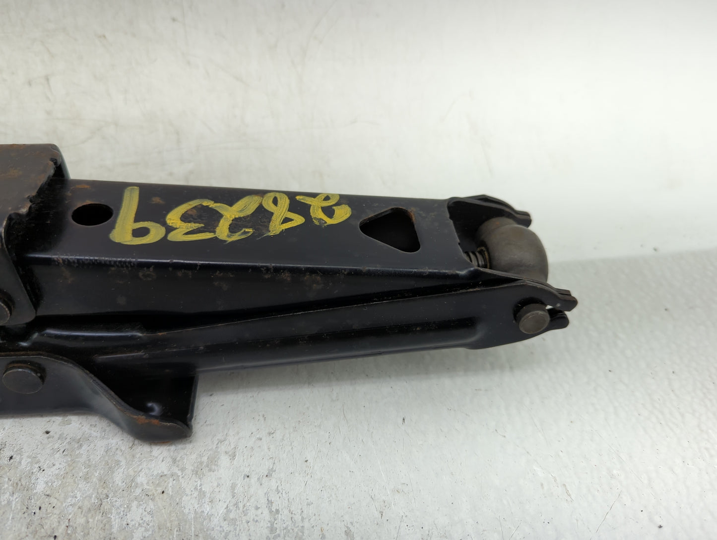 2006 Dodge Ram 1500 Spare Scissor Car Jack - Oemusedautoparts1.com