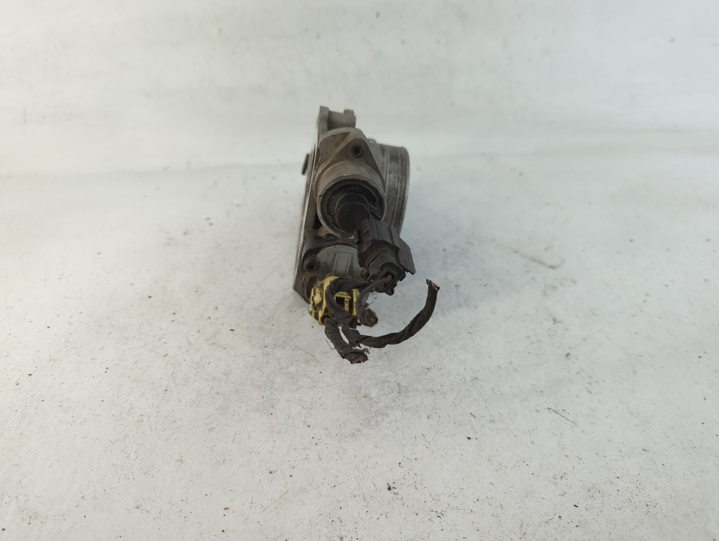 2005-2006 Dodge Ram 1500 Throttle Body P/N:1604 1544CHM 53032119AF Fits Fits 2005 2006 OEM Used Auto Parts - Oemusedautopart