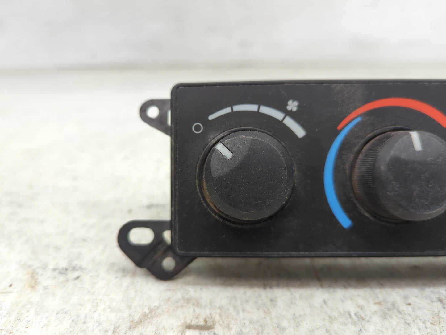 2006-2007 Dodge Ram 2500 Climate Control Module Temperature AC/Heater Replacement P/N:P55056569AD 58024B Fits Fits 2006 2007