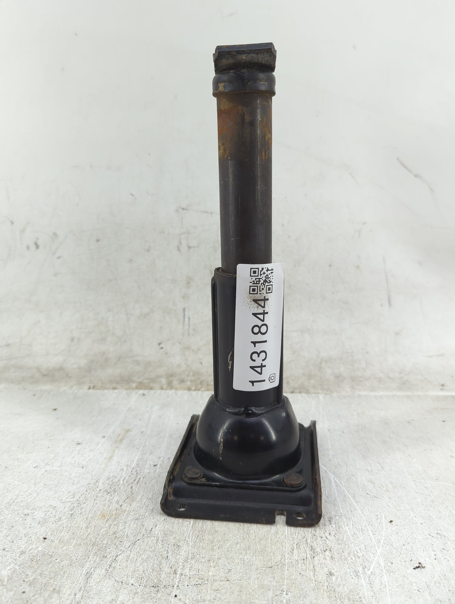 2006 Dodge Ram 2500 Spare Scissor Car Jack - Oemusedautoparts1.com