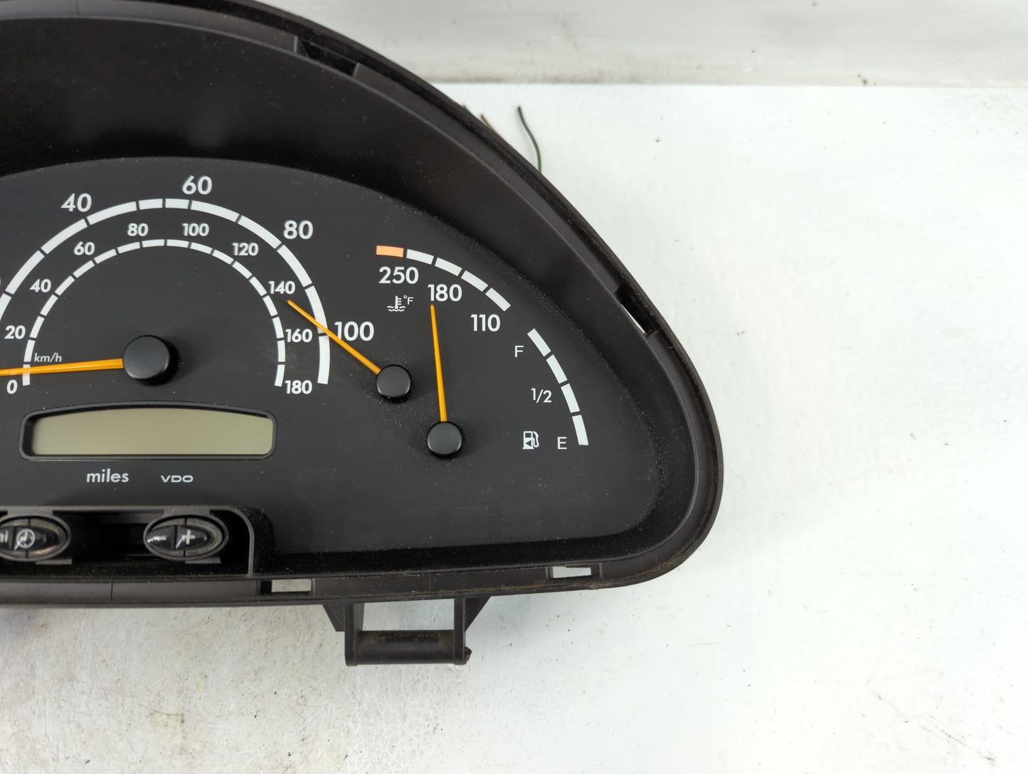 2006 Dodge Sprinter 2500 Instrument Cluster Speedometer Gauges P/N:>PP T40< 88 311 295 Fits OEM Used Auto Parts - Oemusedaut