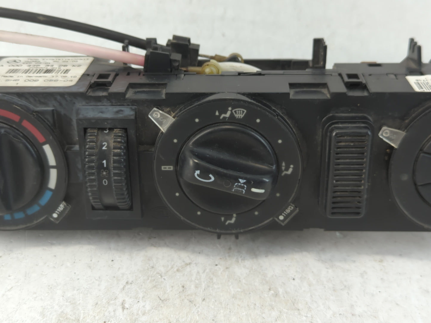 2006 Dodge Sprinter 2500 Climate Control Module Temperature AC/Heater Replacement P/N:A 000 446 34 28 KZ Fits OEM Used Auto 