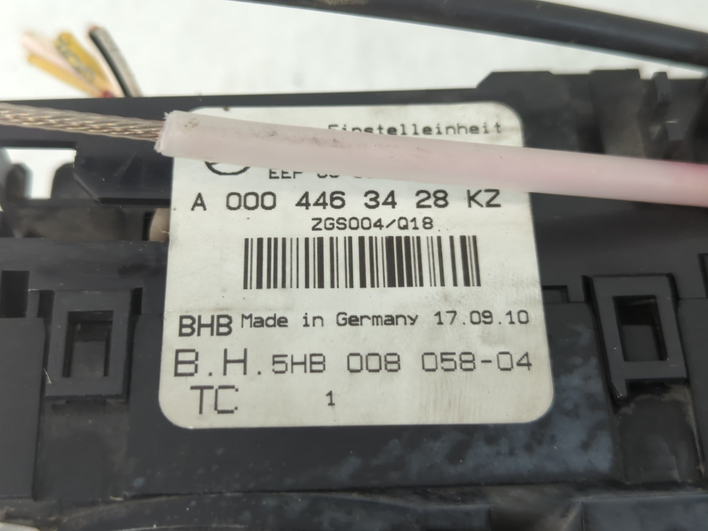 2006 Dodge Sprinter 2500 Climate Control Module Temperature AC/Heater Replacement P/N:A 000 446 34 28 KZ Fits OEM Used Auto 