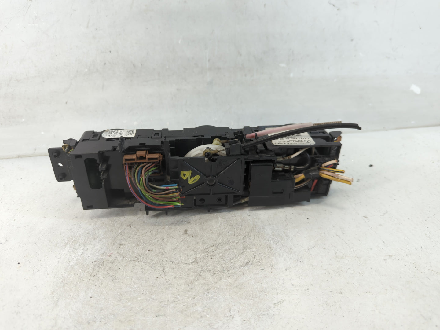 2006 Dodge Sprinter 2500 Climate Control Module Temperature AC/Heater Replacement P/N:A 000 446 34 28 KZ Fits OEM Used Auto 
