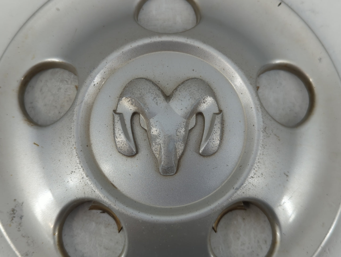 2006 Dodge Sprinter 2500 Center Cap Oem 815543 - Oemusedautoparts1.com