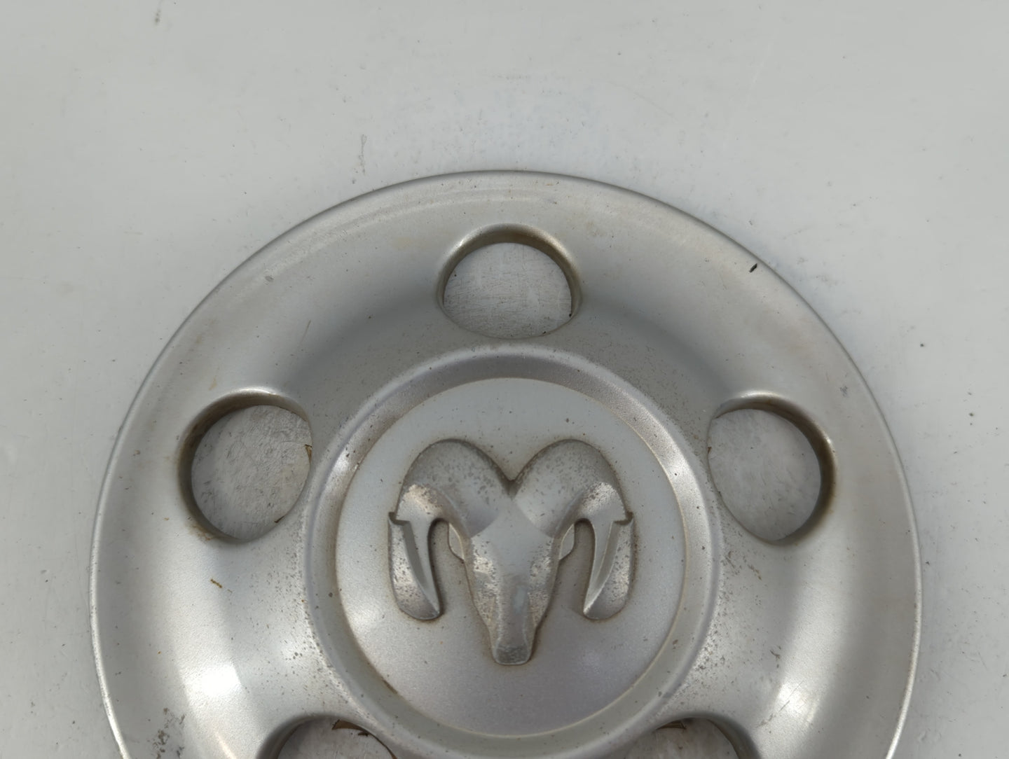 2006 Dodge Sprinter 2500 Center Cap Oem 815543 - Oemusedautoparts1.com